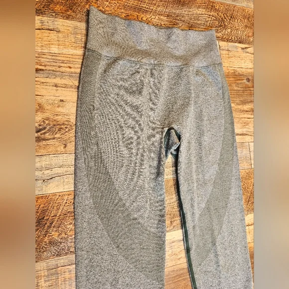 Victoria's Secret PINK Sport Olive Green Workout Contour Sculpt Leggings Size S - Picture 3 of 7